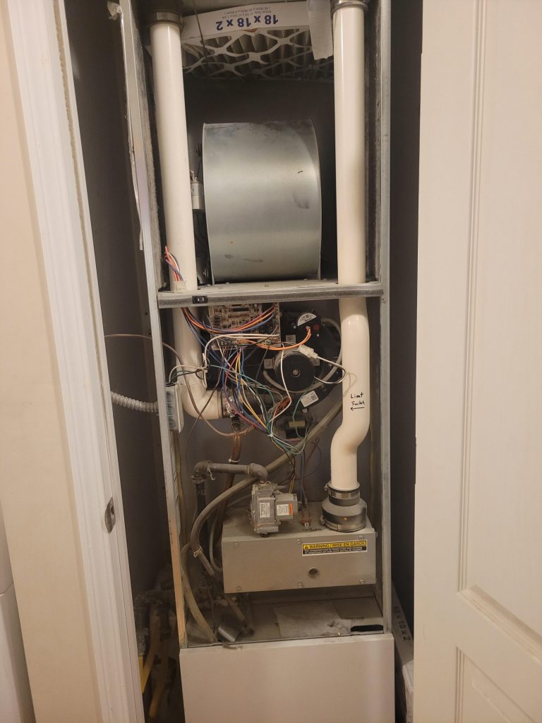 Older gas furnace repair in Clark WY